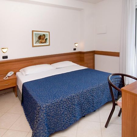 Residence Clipper Giulianova Dış mekan fotoğraf